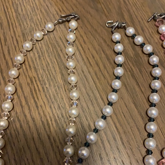 Hand crafted Pearl and Swarovski necklaces - Picture 2 of 3